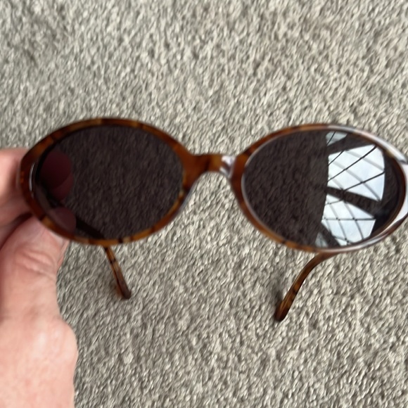 Emanuel Ungaro Women’s Vintage Sunglasses 4509 7033 135 Dark Oval Made in Italy - Picture 3 of 11